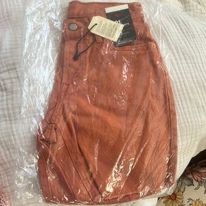 Levis 501 90’s shorts, new with tags size 23